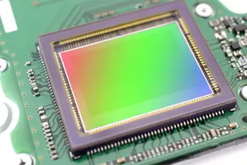 Samsung и Omnivision уменьшили размер пикселей в чипах CMOS-камер до 0,56 микрометров