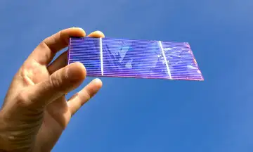 Солнечные элементы в виде стопки блинов развивают электронику