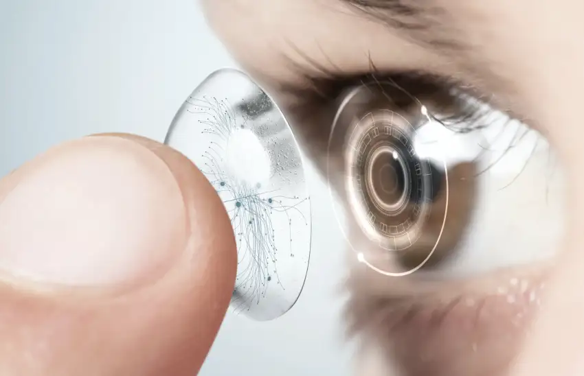 Создана интеллектуальная контактная линза, которая реагирует на изменение освещения