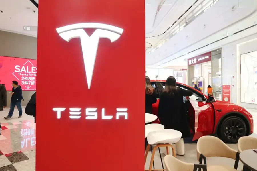 Tesla подняла цены на свои электромобили на 5-10 процентов