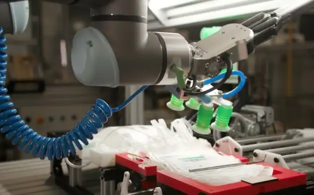 Роботы делают процесс сбора донорской крови автоматическим