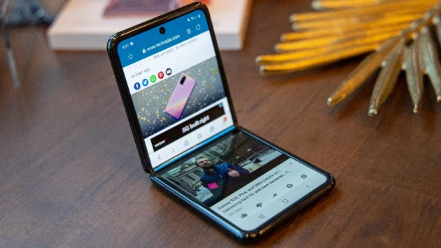 Samsung Galaxy Z Flip 5 будет иметь большой 3,4-дюймовый дисплей с разрешением 720p