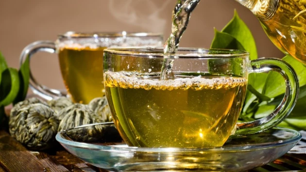 Эндокринолог Павлова рекомендовала пить 4 чашки зеленого чая для профилактики развития рака