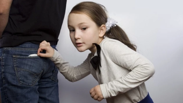 The Conversation: Почему маленькие дети воруют и что должны делать родители в этом случае