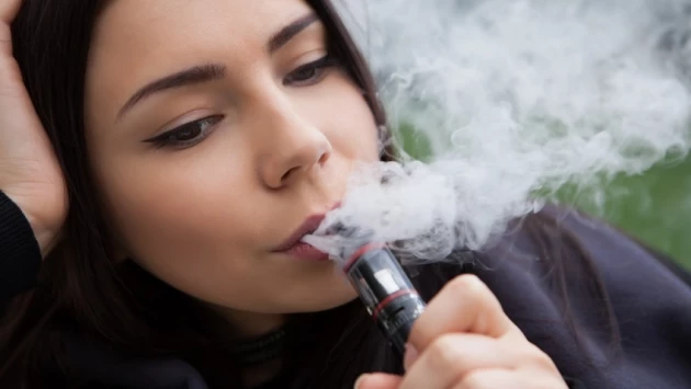 Менее 30% молодежи знает, что никотин в электронные сигареты попадает из табачных растений