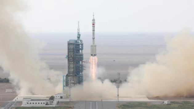 После запуска Китаем космического корабля установлен рекорд по количеству людей на орбите Земли