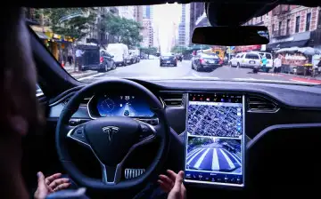 К концу года более миллиона автомобилей Tesla станут полностью самоуправляемы