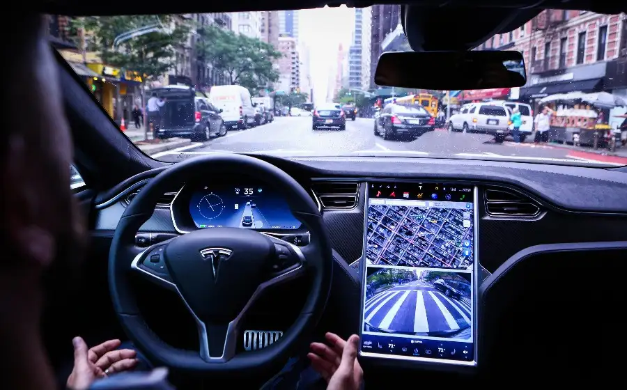 К концу года более миллиона автомобилей Tesla станут полностью самоуправляемы