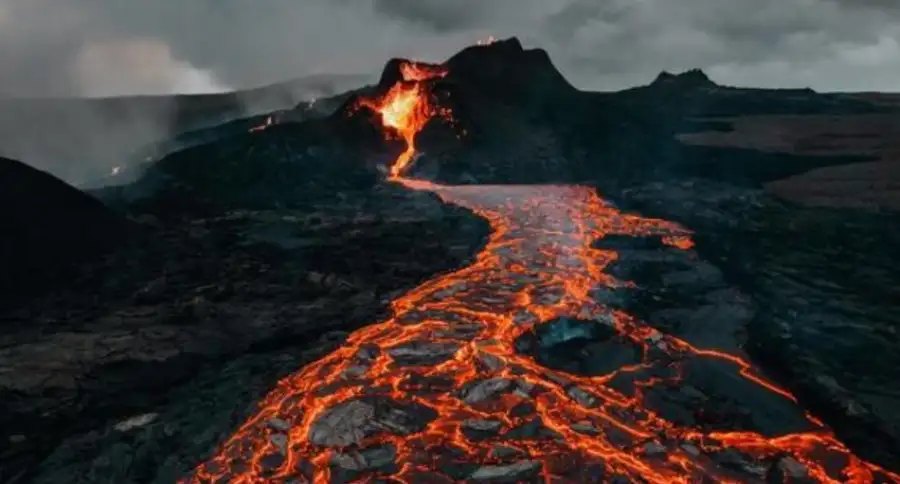 Вулкан Хунга-Тонга произвел самый большой атмосферный взрыв при извержении за 100 лет