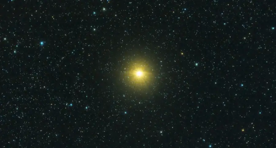 Астрономы университета Боудин: звезда Бетельгейзе потемнела на 60% из-за чёрной дыры