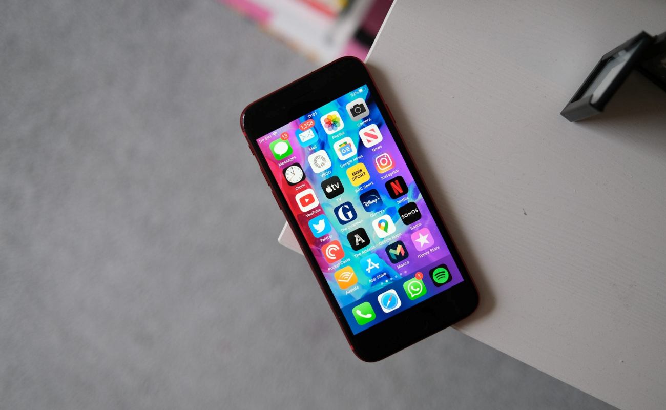 Эксперты РБК сравнили целесообразность покупки семи моделей iPhone в 2022 году