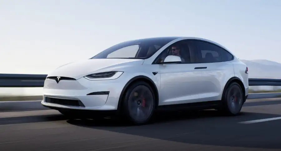 Tesla Илона Маска отзывает 30 000 автомобилей Model X из-за проблем с подушками безопасности