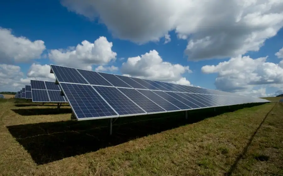 Joule: учёные создали новый метод расчёта энергетических потерь в солнечных панелях