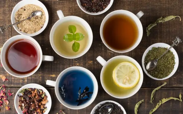 Ученые рассказали о полезных свойствах черного и зеленого чая
