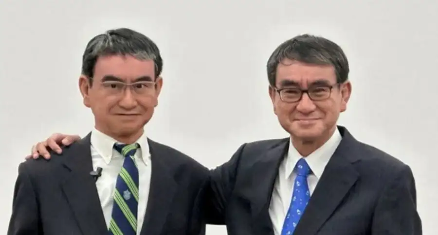 JST: в Японии создали робокопию министра по вопросам административных реформ Таро Кано
