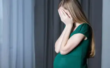 Беременные девочки-подростки имеют самый высокий риск неблагоприятных исходов при родах