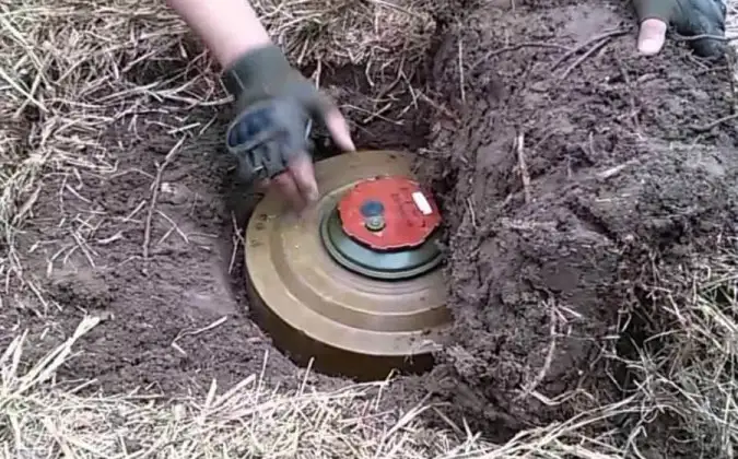 Российские инженеры представили БПЛА для поиска скрытых под землёй мин