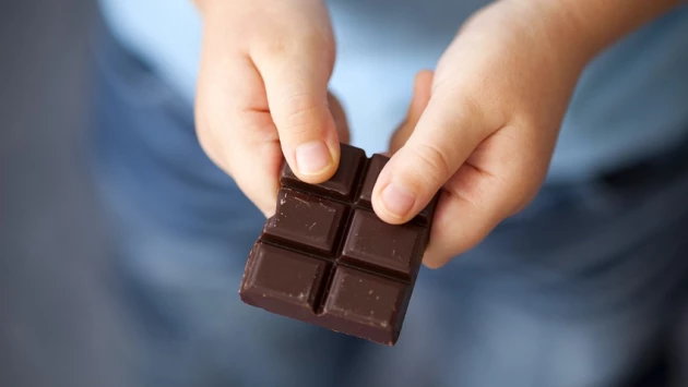 Ученые обнаружили опасные тяжелые металлы в темном шоколаде