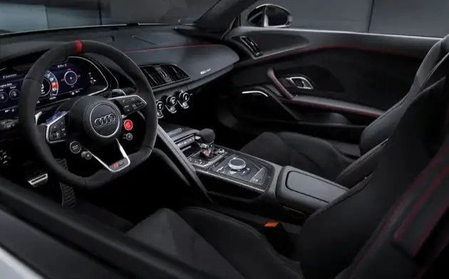 Компания Audi представила R8 Coupe V10 GT RWD стоимостью от €225 тыс