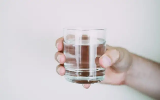 Ученые обнаружили, что вода из крана способна избавить человека от суицидальных мыслей