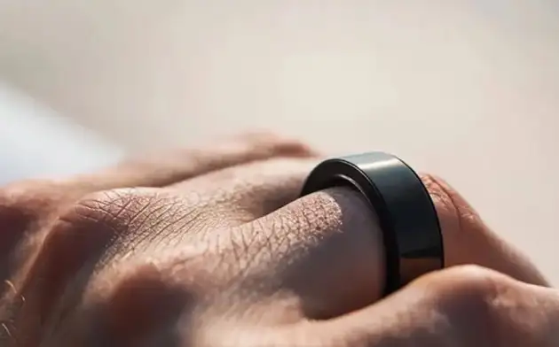 На смену фитнес-браслетам: Samsung начала разработку умного кольца с полезными датчиками