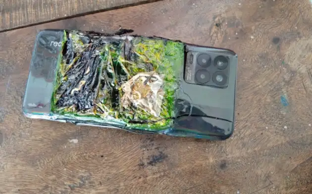 В Индии взорвался заряжающийся смартфон Realme 8