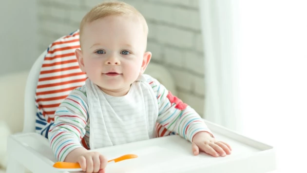 Педиатры утверждают, что порошкообразное "детское молоко" не нужно давать детям до 3 лет