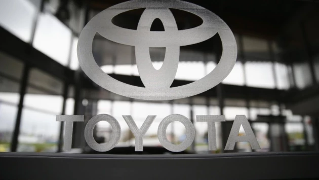 Toyota показала футуристический электромобиль Land Cruiser