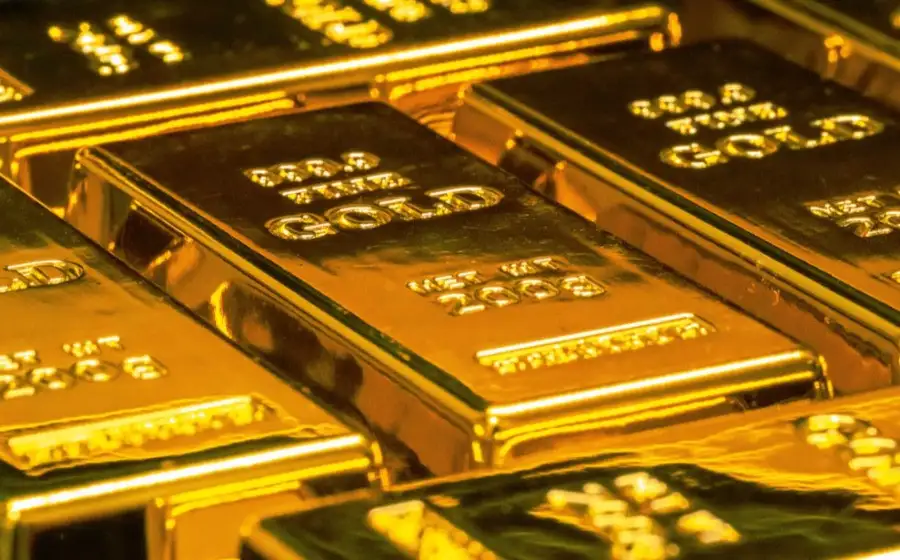 Китайский блоггер разобрал 210 смартфонов для извлечения из них золота