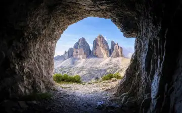 Итальянские фермеры возвращаются в пещеры