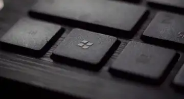 Хакеры научились взламывать компьютеры с помощью картинки с логотипом Windows