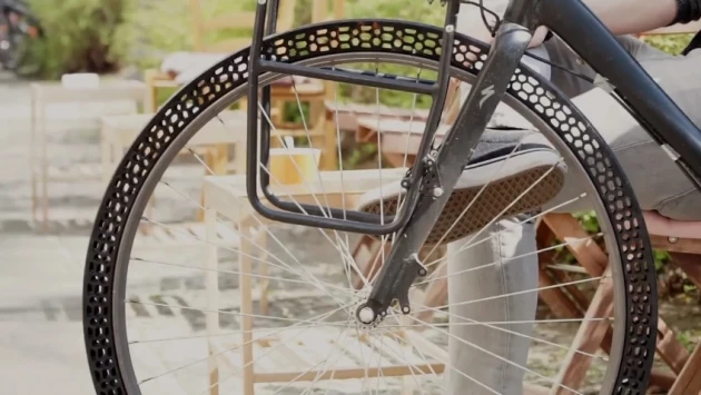 Разработаны не требующие подкачки шины для велосипеда с пружиной вместо воздуха