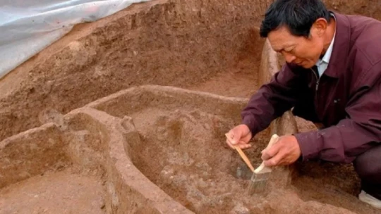 Археологи в Китае раскопали гробницу императора Сяомина