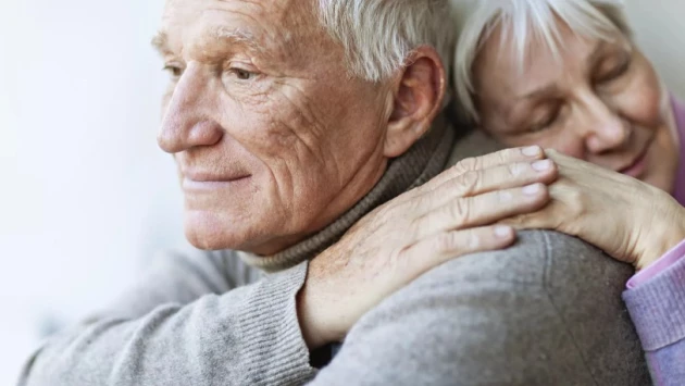 Сидячий образ жизни людей в возрасте увеличивает риск развития деменции