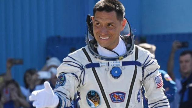Астронавт США побил рекорд NASA по продолжительному одиночному полету в космосе