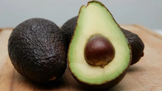 Существует топ-5 полезных свойств авокадо, за которые его ценят ученые